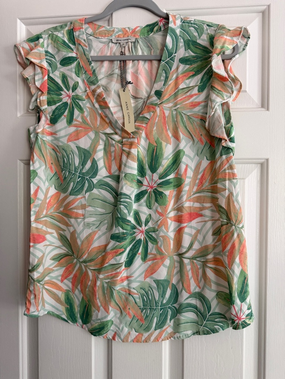 Anne Carson Tropical Leaf Ruffle Cap Sleeve V-Neck Top in Green & Coral